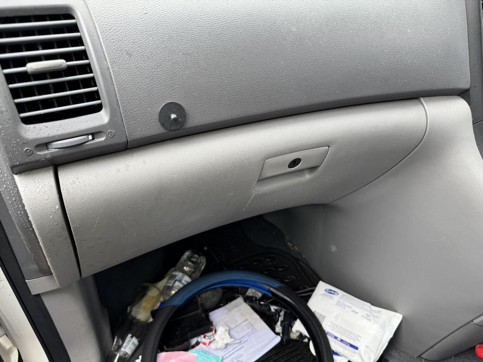 View KIA CARNIVAL/GRAND CARNIVAL 2012 4 Door Station Wagon Breaking