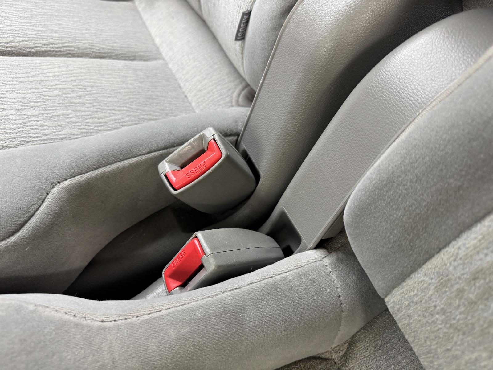 View KIA CARNIVAL/GRAND CARNIVAL 2012 4 Door Station Wagon Breaking