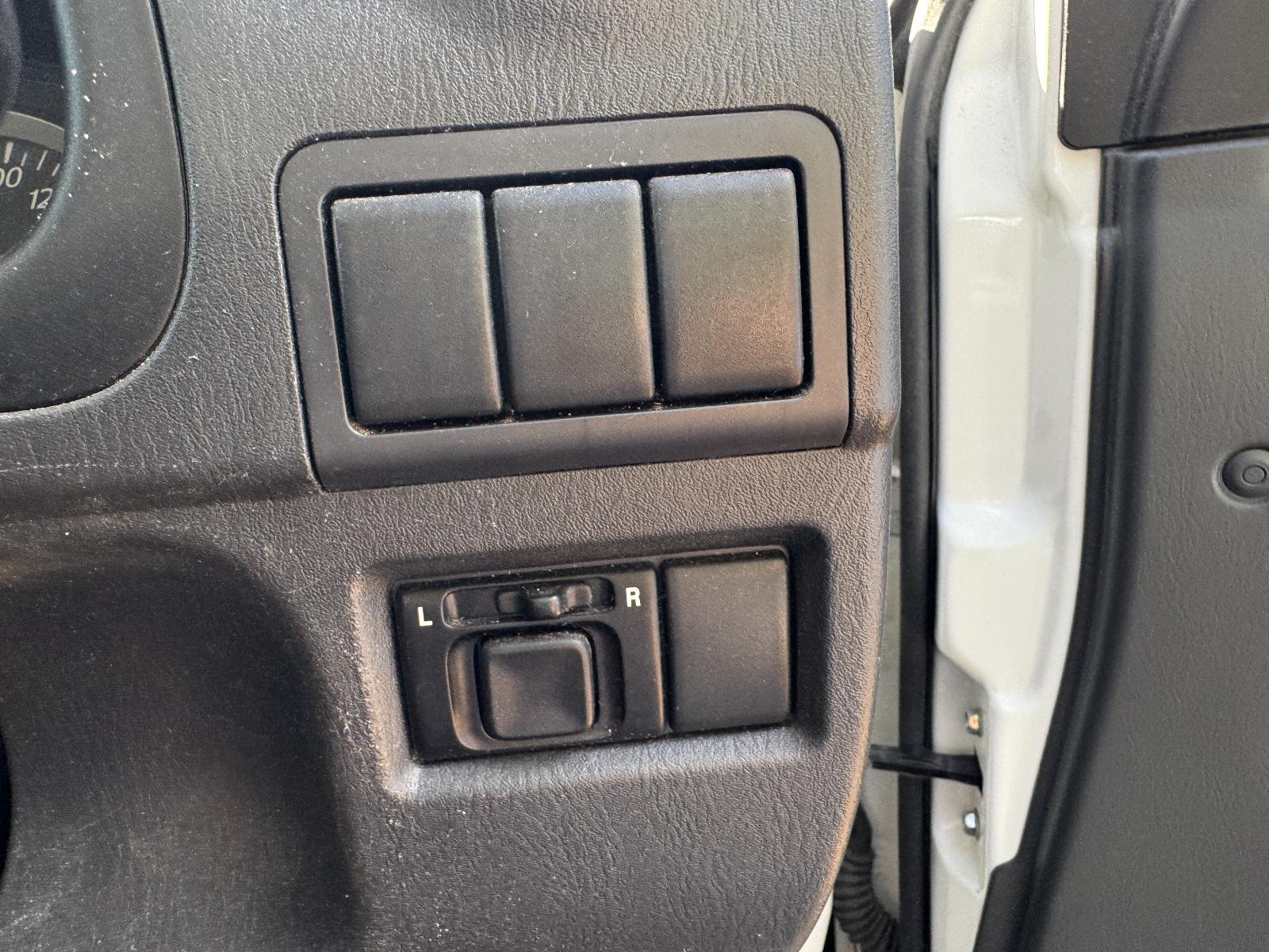 View SUZUKI JIMNY 2011 2 Door Station Wagon Breaking