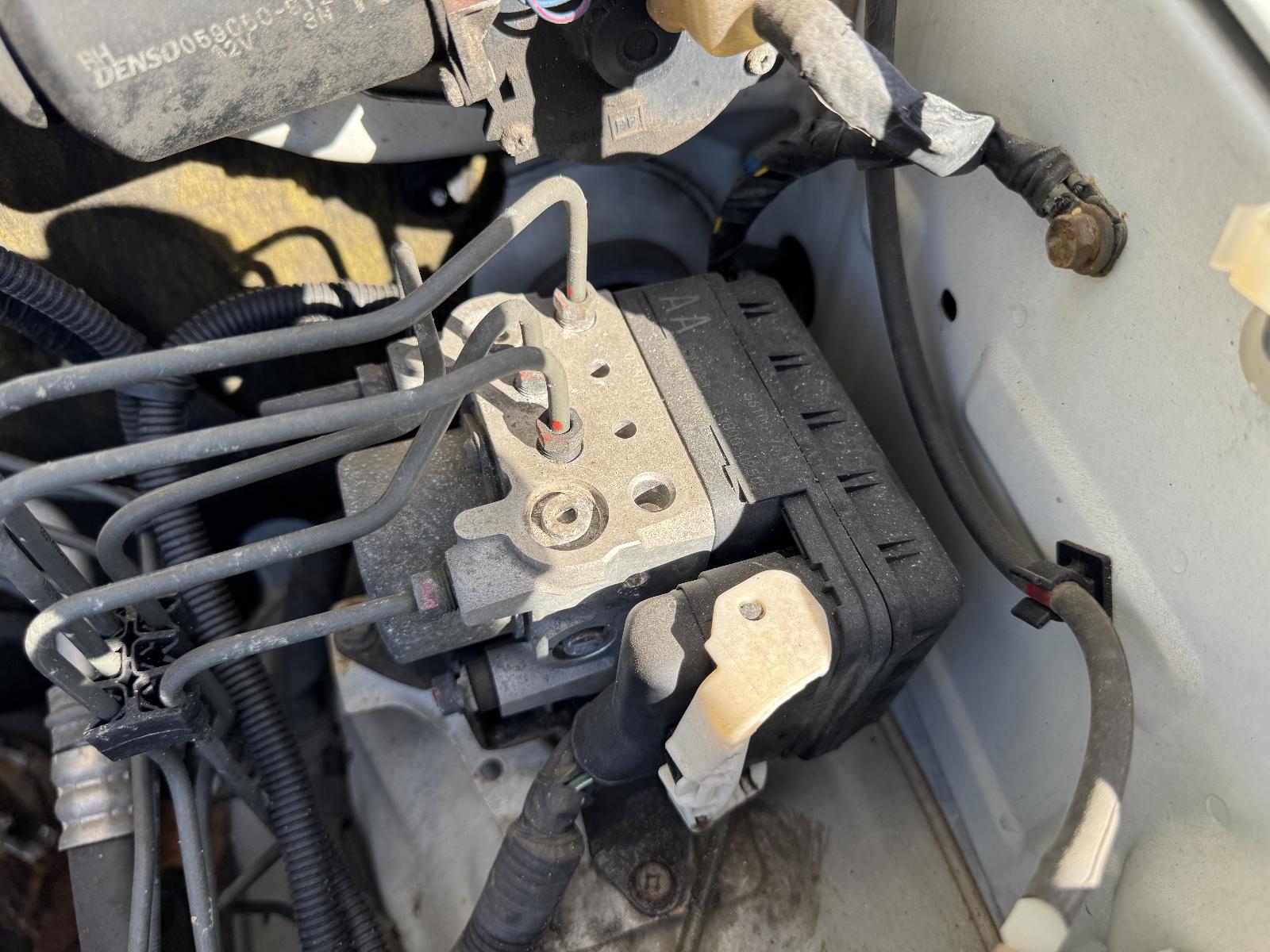 View SUZUKI JIMNY 2011 2 Door Station Wagon Breaking