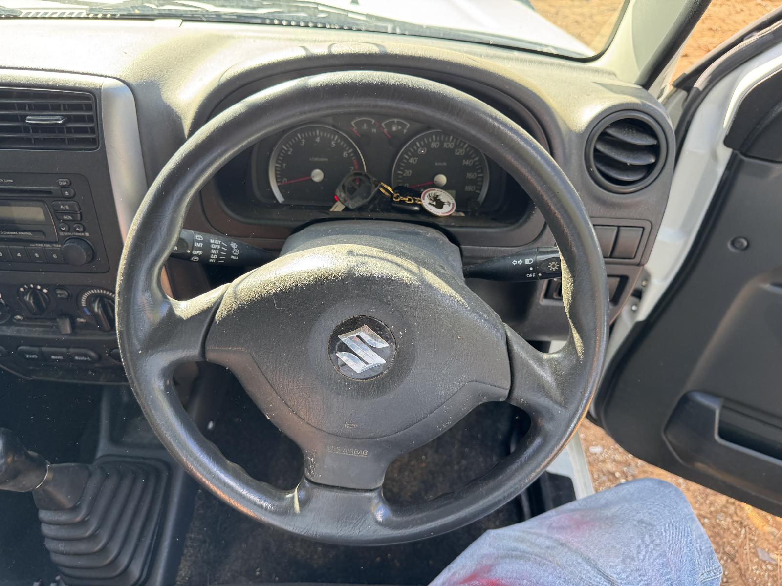 View SUZUKI JIMNY 2011 2 Door Station Wagon Breaking