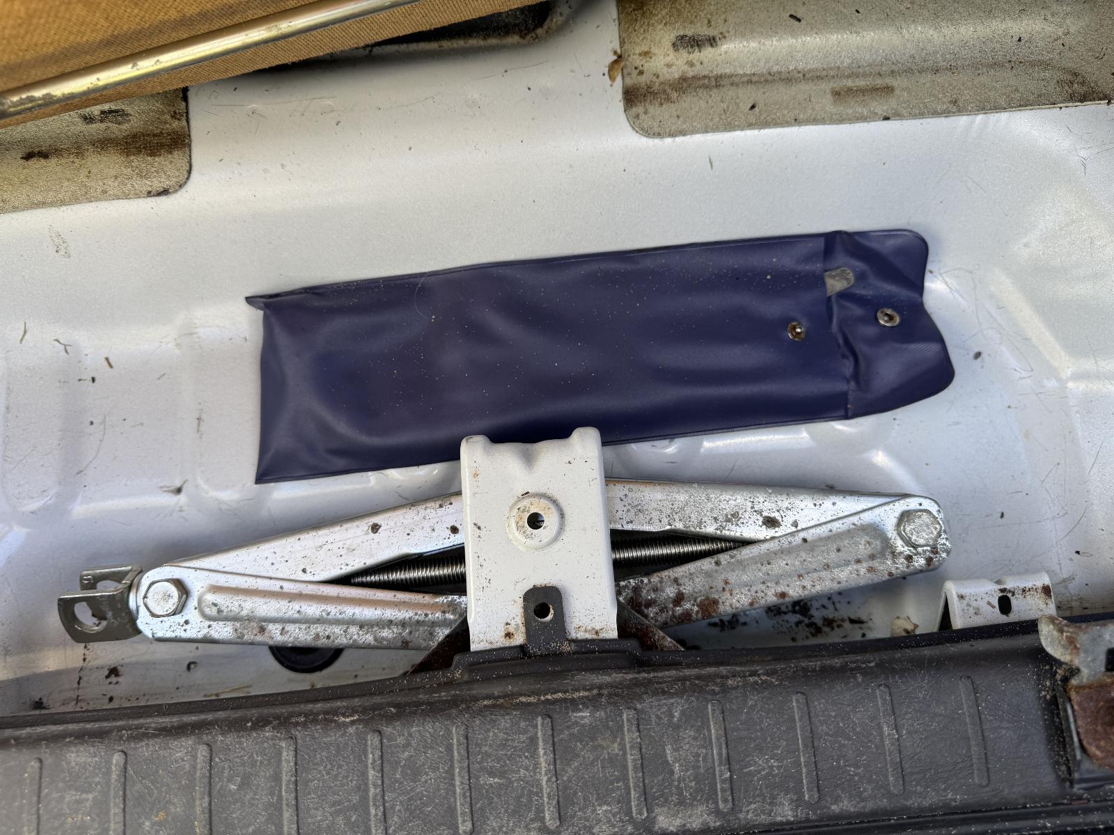 View SUZUKI JIMNY 2011 2 Door Station Wagon Breaking