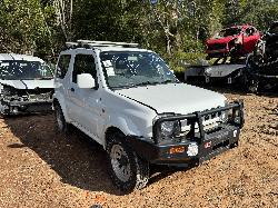 View SUZUKI JIMNY 2011 2 Door Station Wagon Breaking