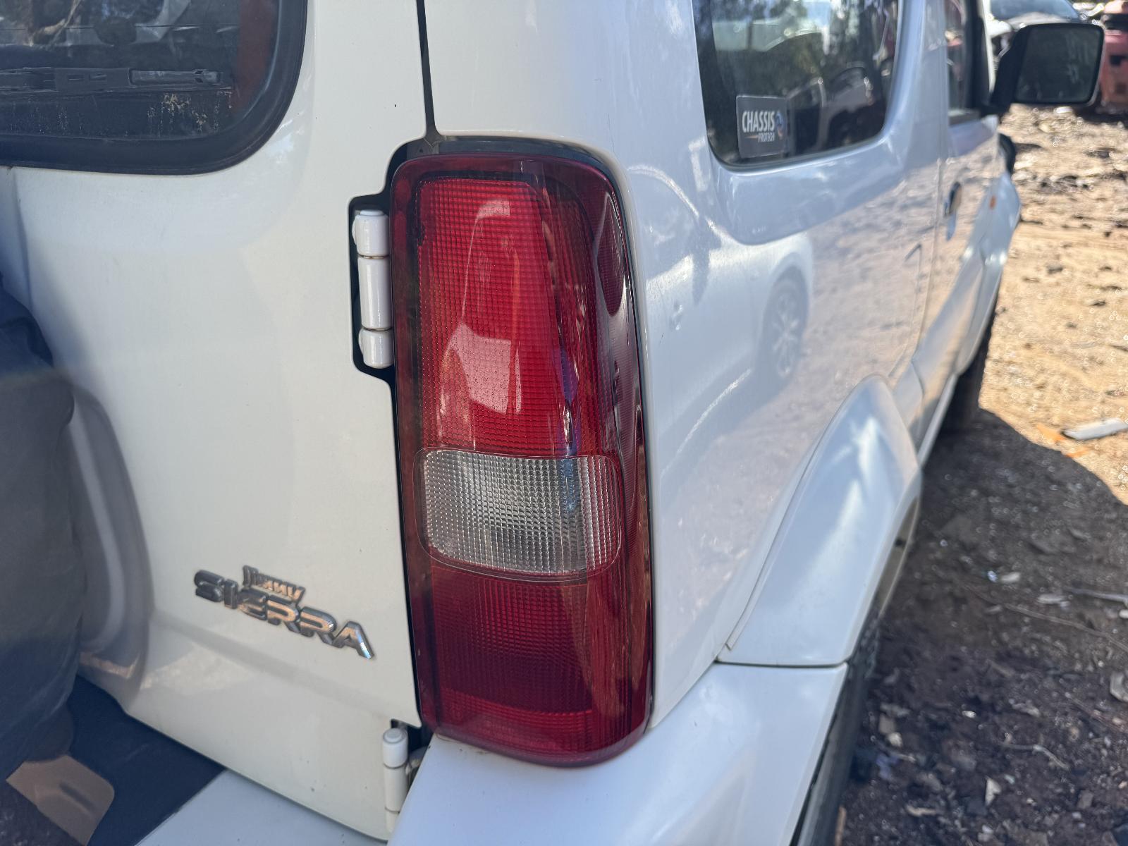 View SUZUKI JIMNY 2011 2 Door Station Wagon Breaking