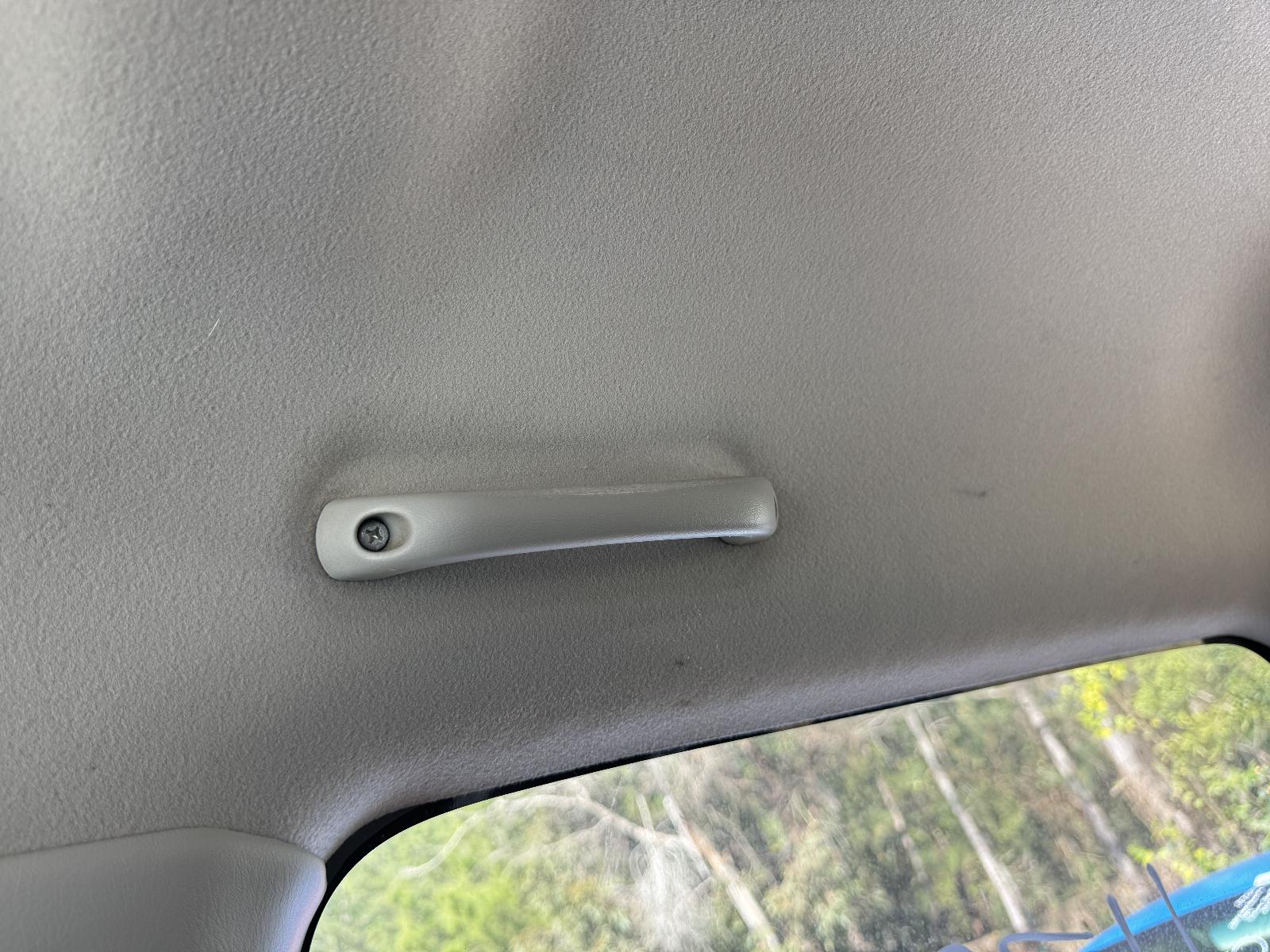 View SUZUKI JIMNY 2011 2 Door Station Wagon Breaking