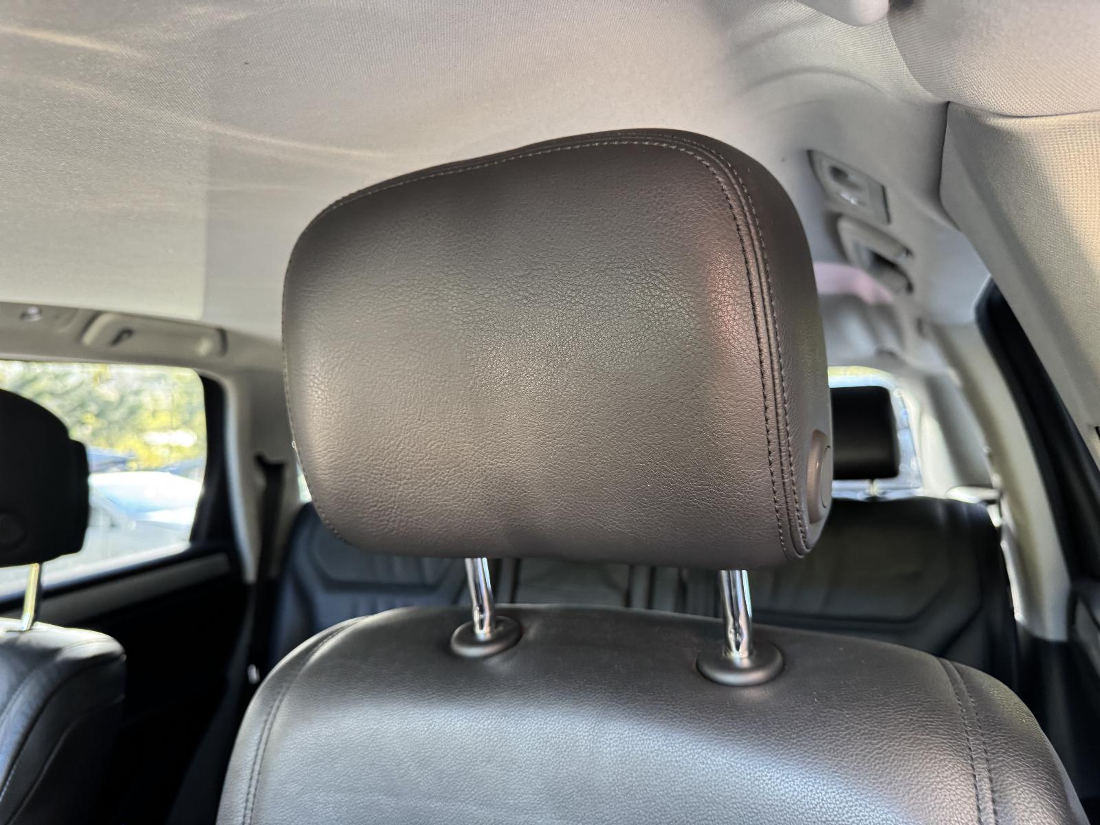 View VOLKSWAGEN TOUAREG 2012 5 Door Station Wagon Breaking