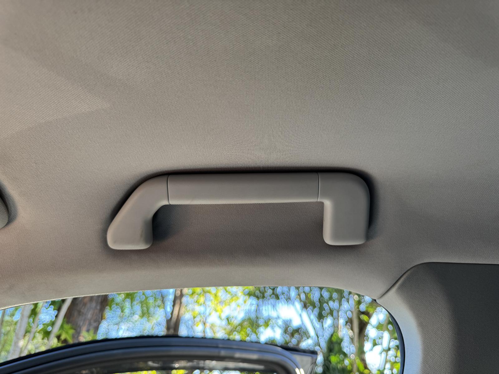 View VOLKSWAGEN TOUAREG 2012 5 Door Station Wagon Breaking