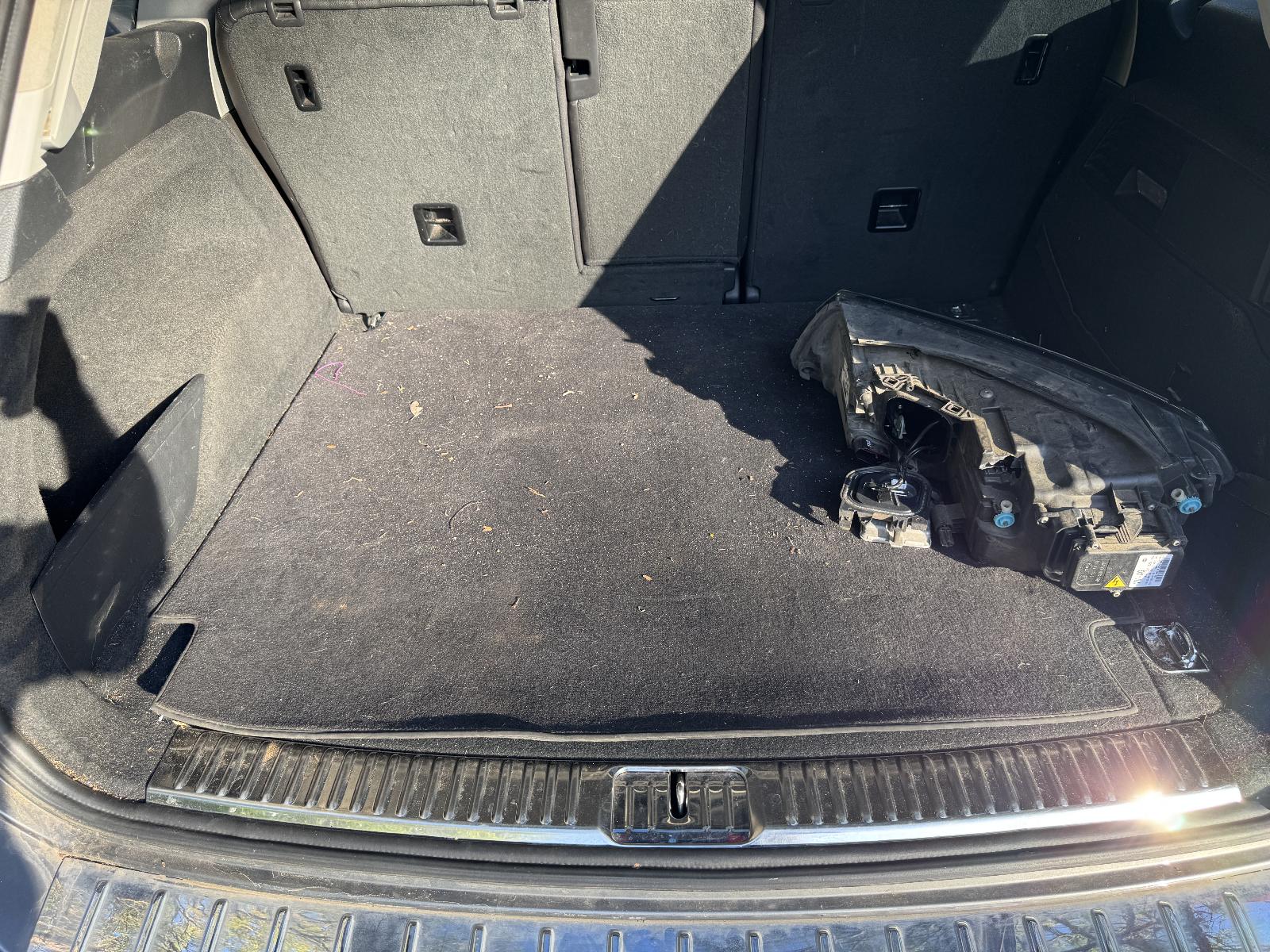 View VOLKSWAGEN TOUAREG 2012 5 Door Station Wagon Breaking