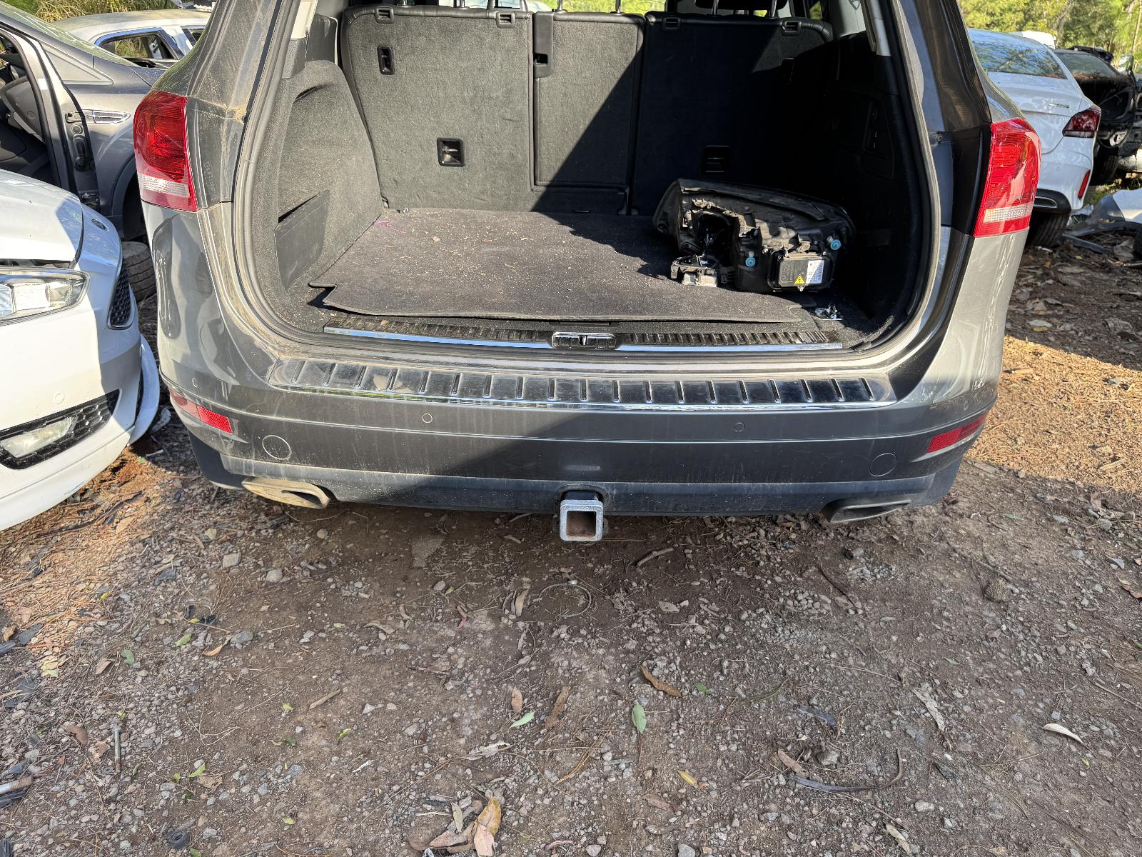 View VOLKSWAGEN TOUAREG 2012 5 Door Station Wagon Breaking