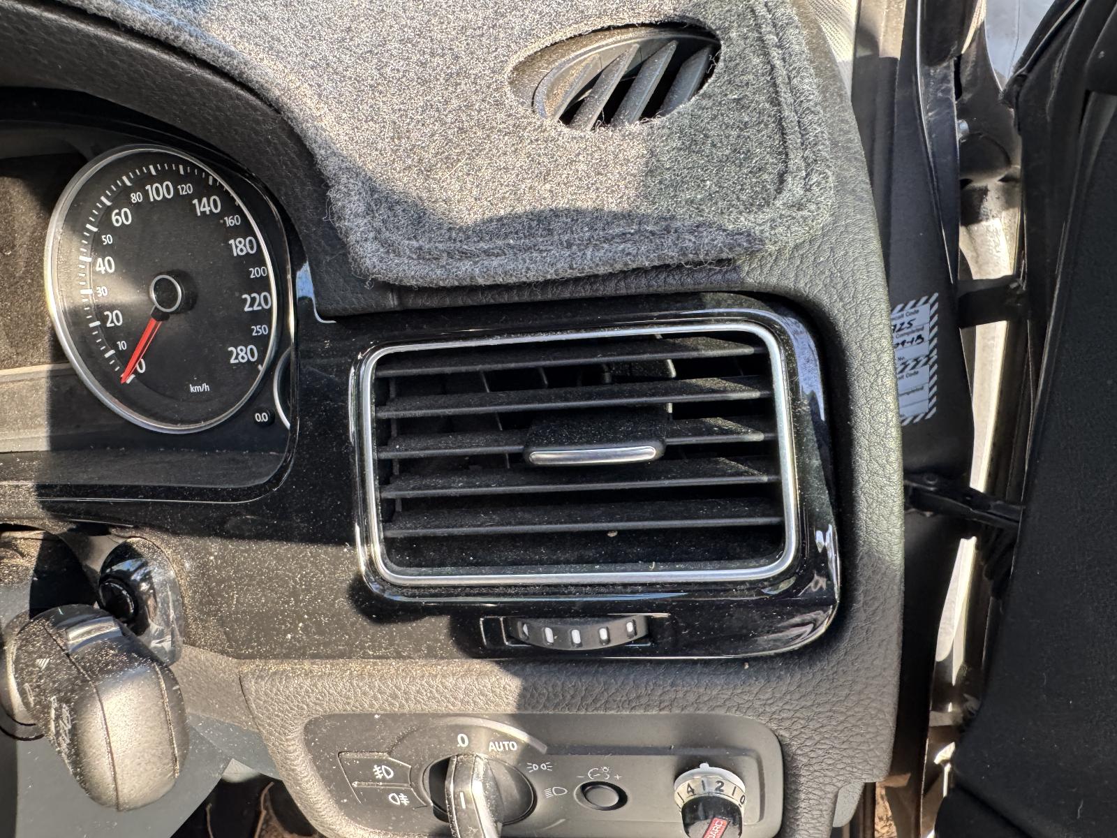 View VOLKSWAGEN TOUAREG 2012 5 Door Station Wagon Breaking