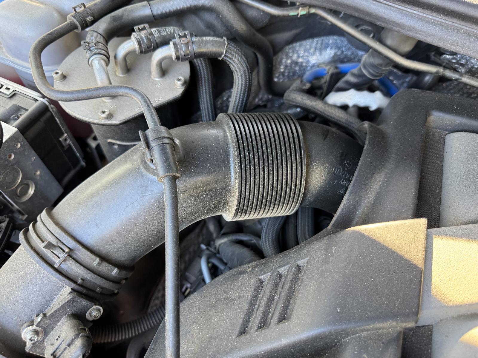 View VOLKSWAGEN TOUAREG 2012 5 Door Station Wagon Breaking