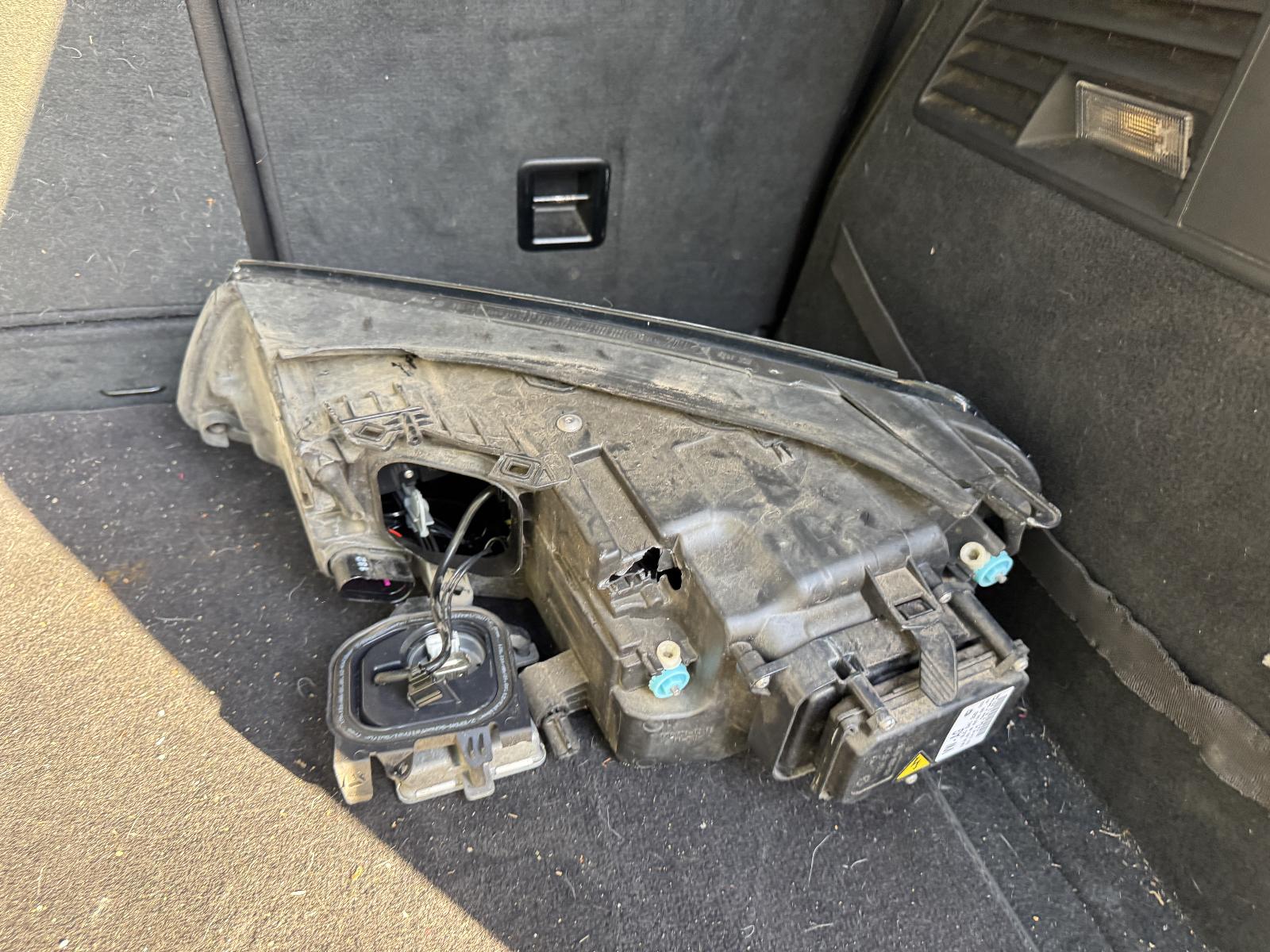 View VOLKSWAGEN TOUAREG 2012 5 Door Station Wagon Breaking