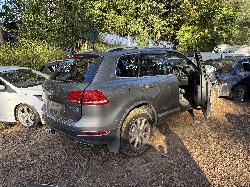 View VOLKSWAGEN TOUAREG 2012 5 Door Station Wagon Breaking