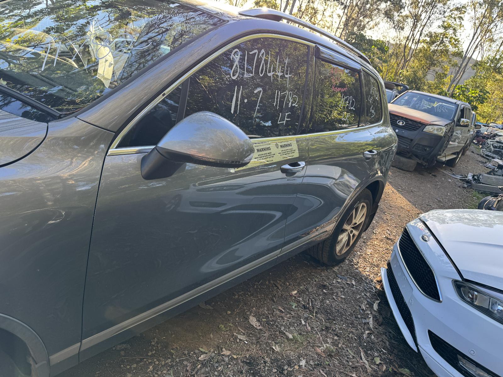 View VOLKSWAGEN TOUAREG 2012 5 Door Station Wagon Breaking