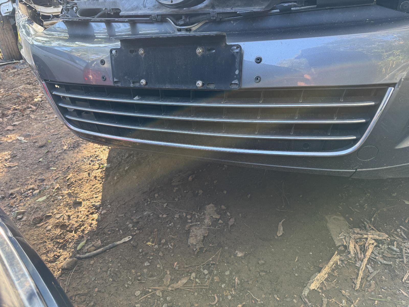 View VOLKSWAGEN TOUAREG 2012 5 Door Station Wagon Breaking