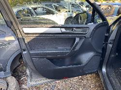 View VOLKSWAGEN TOUAREG 2012 5 Door Station Wagon Breaking