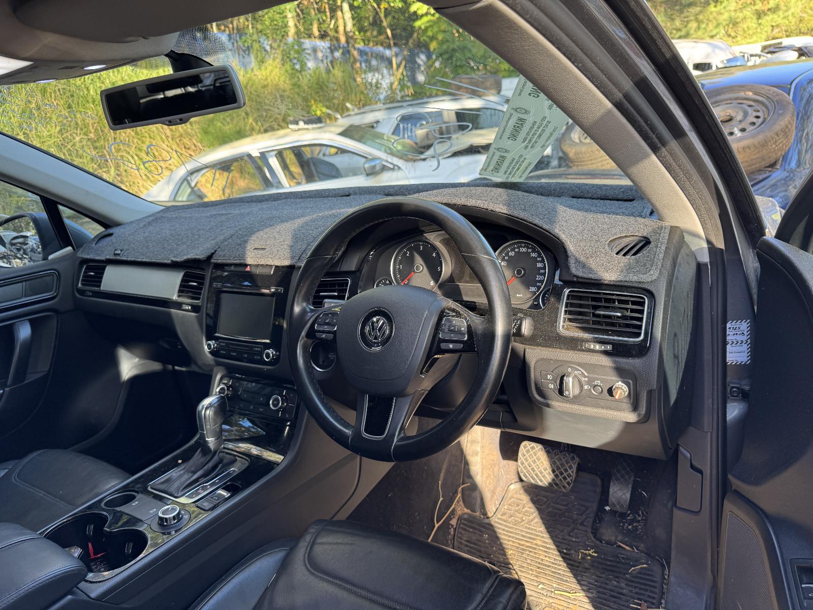 View VOLKSWAGEN TOUAREG 2012 5 Door Station Wagon Breaking