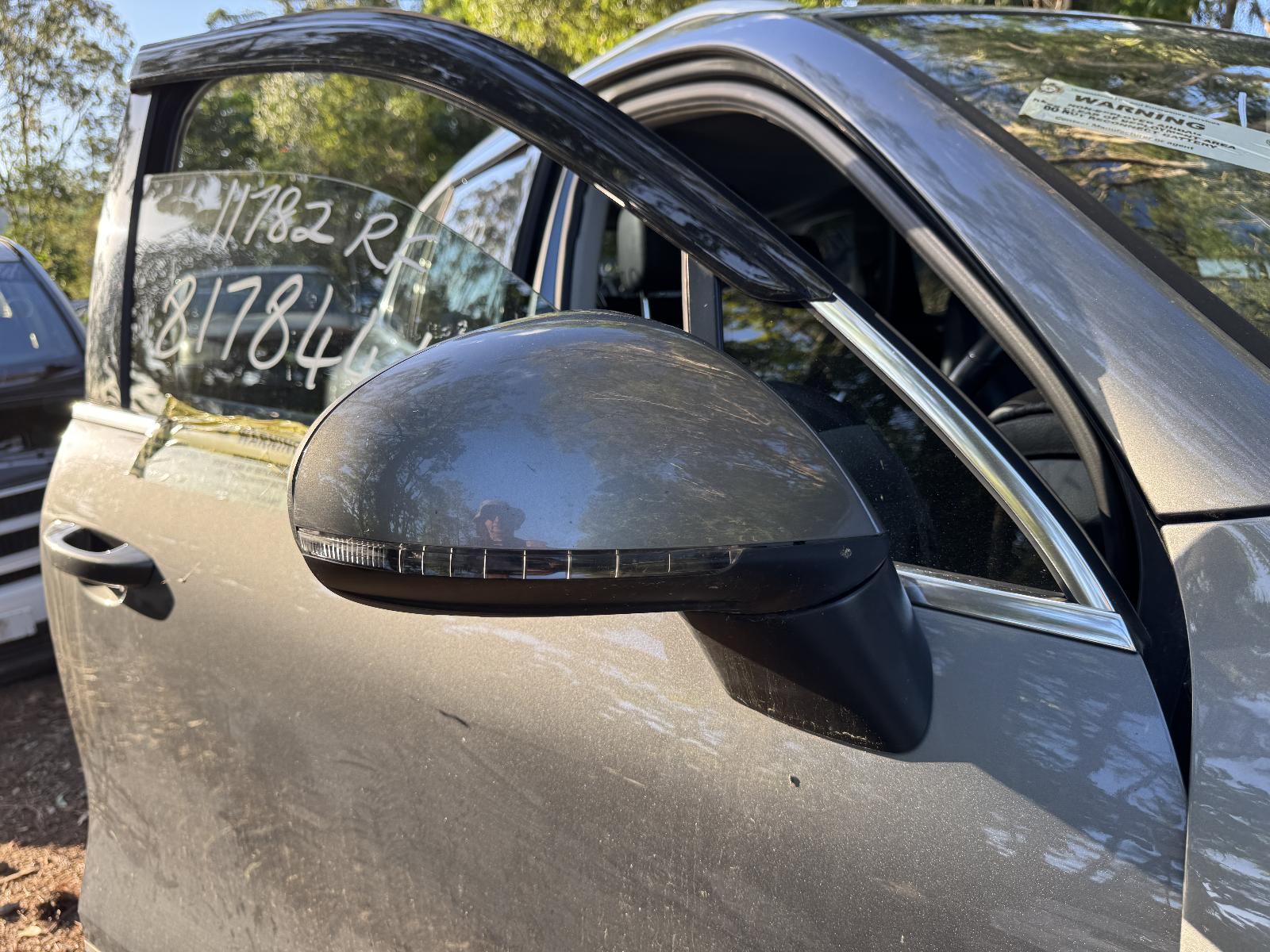View VOLKSWAGEN TOUAREG 2012 5 Door Station Wagon Breaking