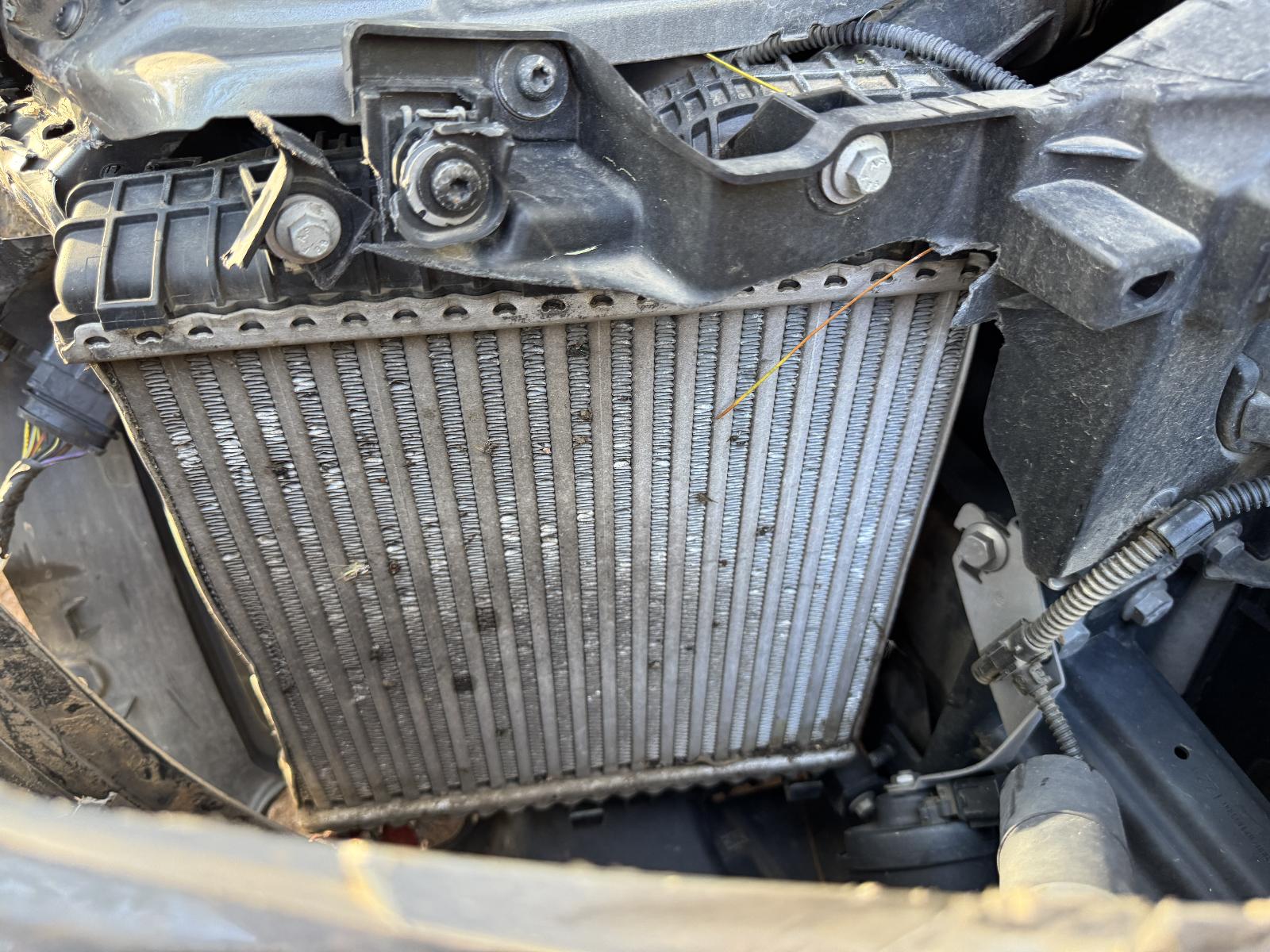 View VOLKSWAGEN TOUAREG 2012 5 Door Station Wagon Breaking