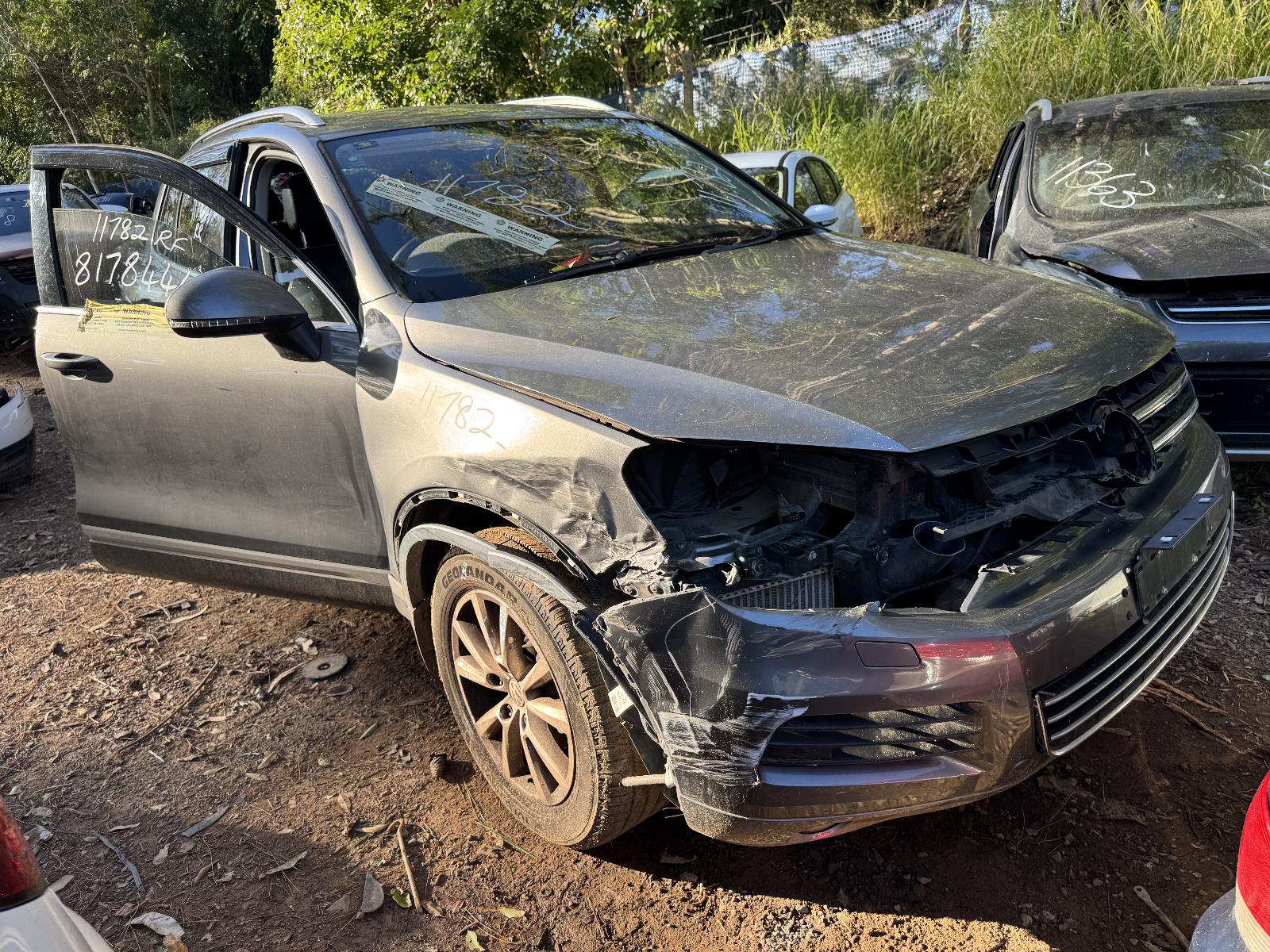 View VOLKSWAGEN TOUAREG 2012 5 Door Station Wagon Breaking