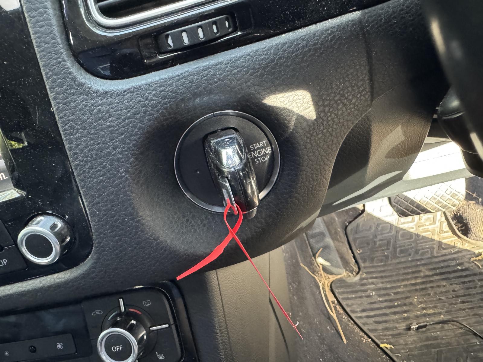 View VOLKSWAGEN TOUAREG 2012 5 Door Station Wagon Breaking