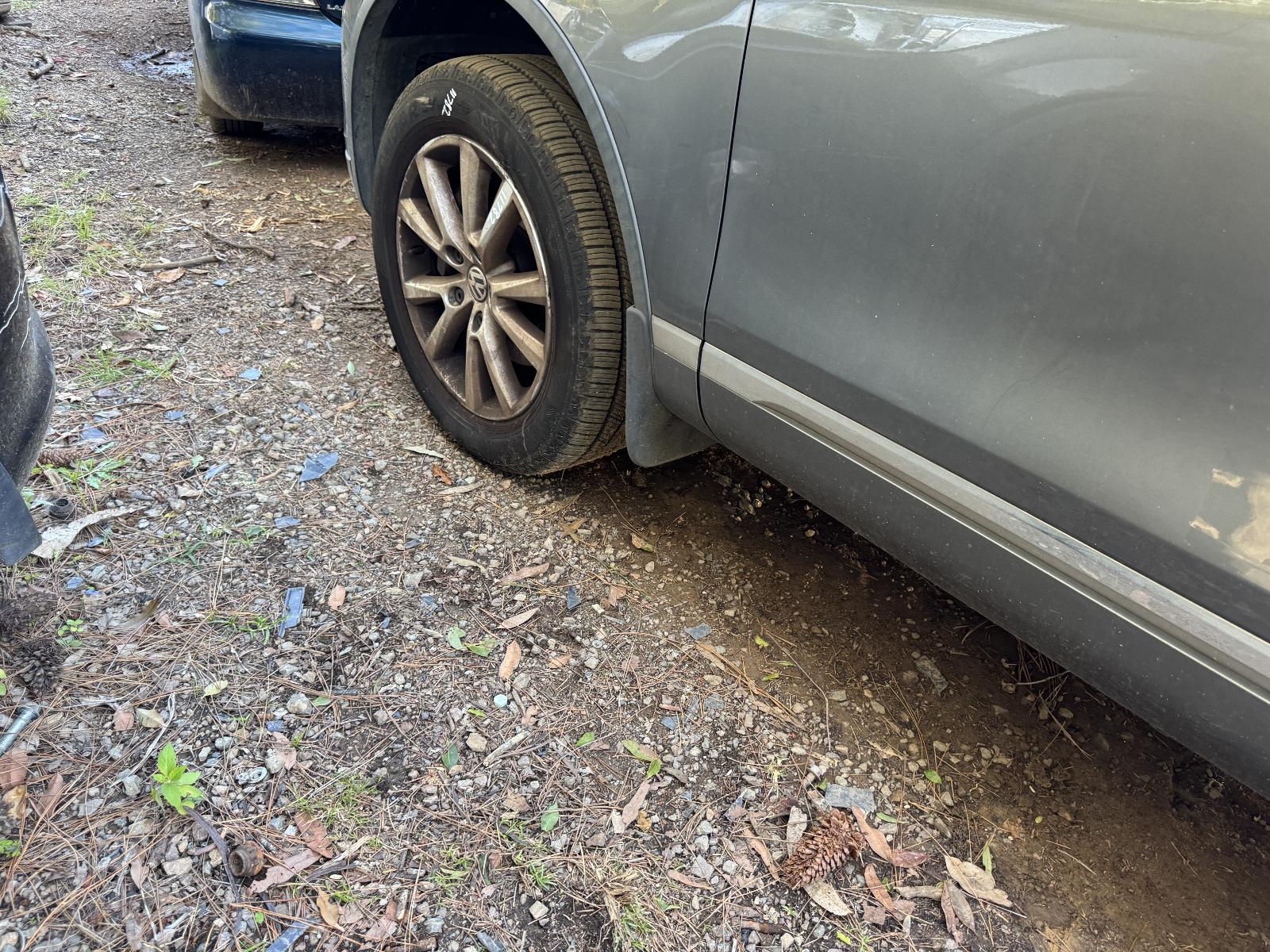 View VOLKSWAGEN TOUAREG 2012 5 Door Station Wagon Breaking