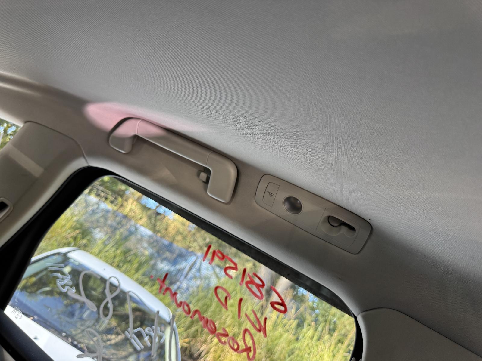 View VOLKSWAGEN TOUAREG 2012 5 Door Station Wagon Breaking