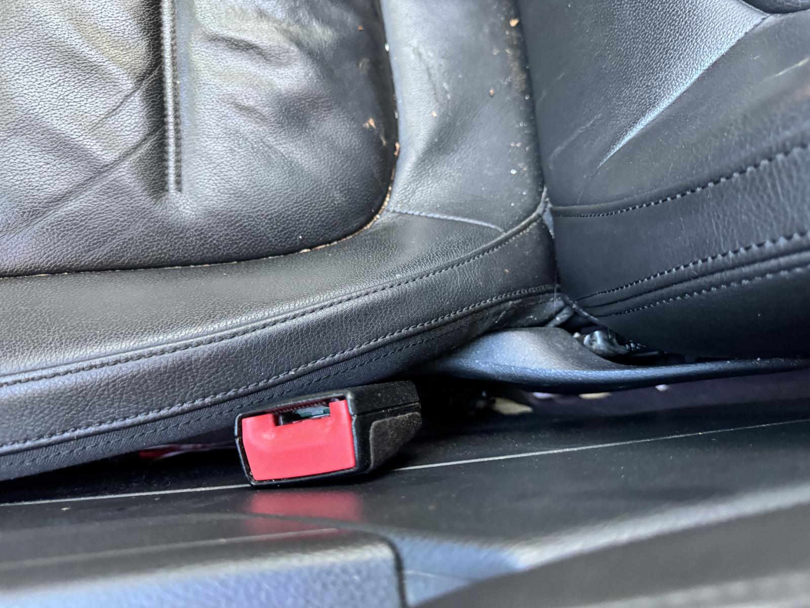View VOLKSWAGEN TOUAREG 2012 5 Door Station Wagon Breaking