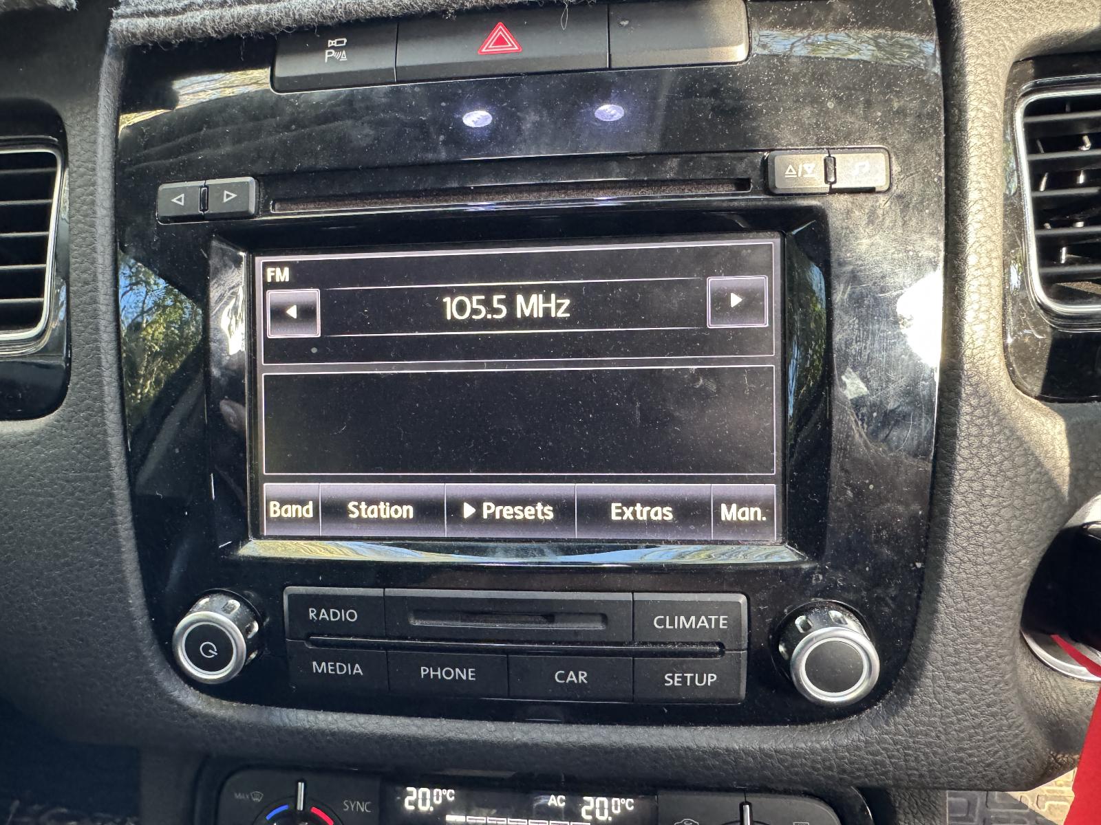 View VOLKSWAGEN TOUAREG 2012 5 Door Station Wagon Breaking