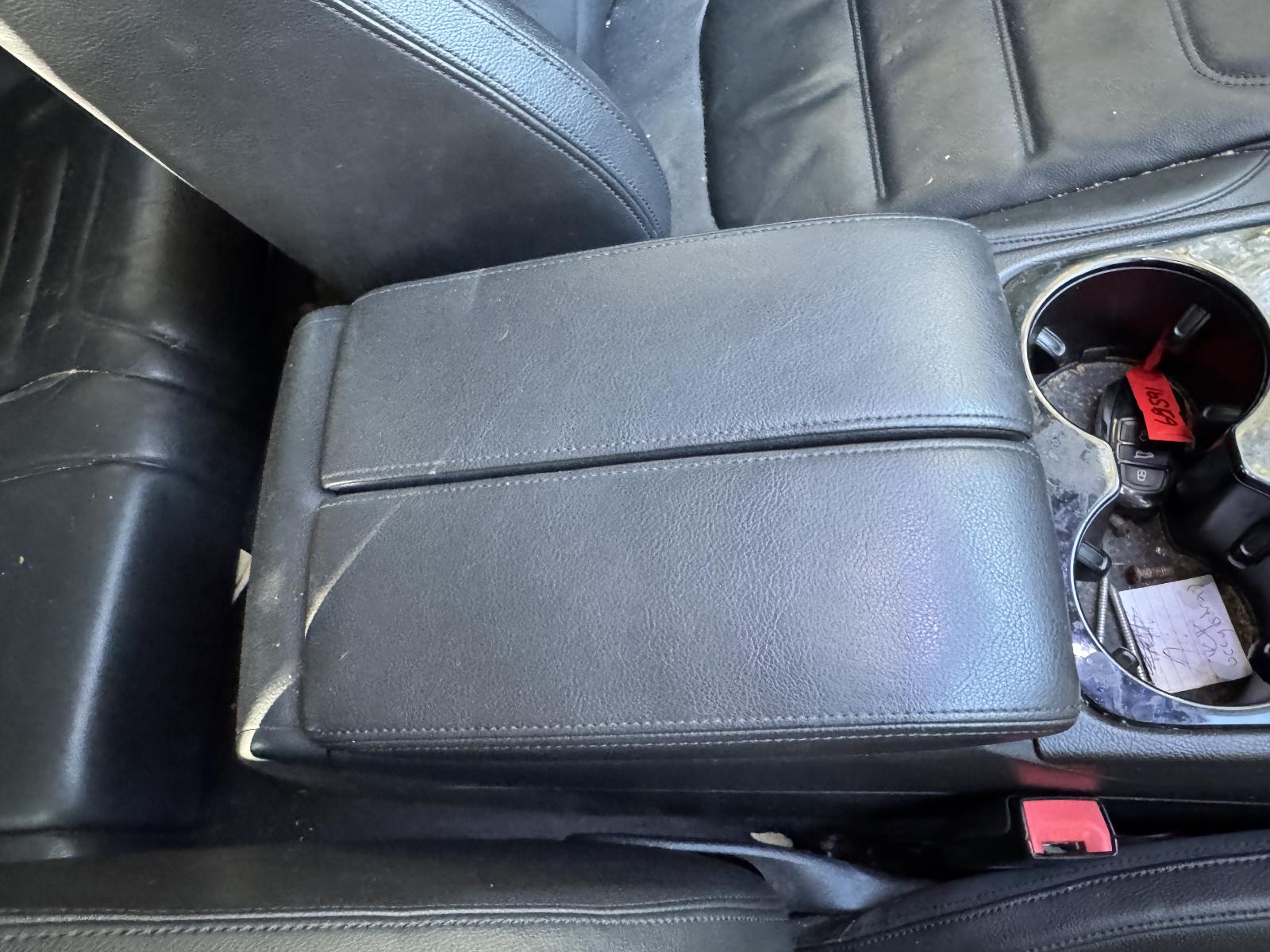 View VOLKSWAGEN TOUAREG 2012 5 Door Station Wagon Breaking