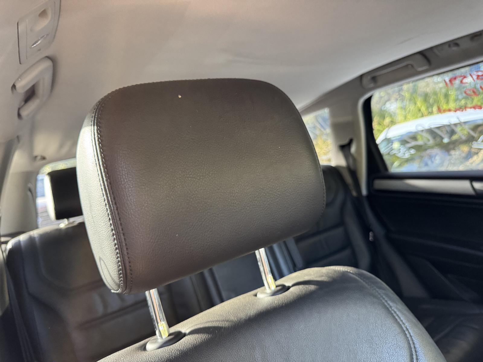 View VOLKSWAGEN TOUAREG 2012 5 Door Station Wagon Breaking