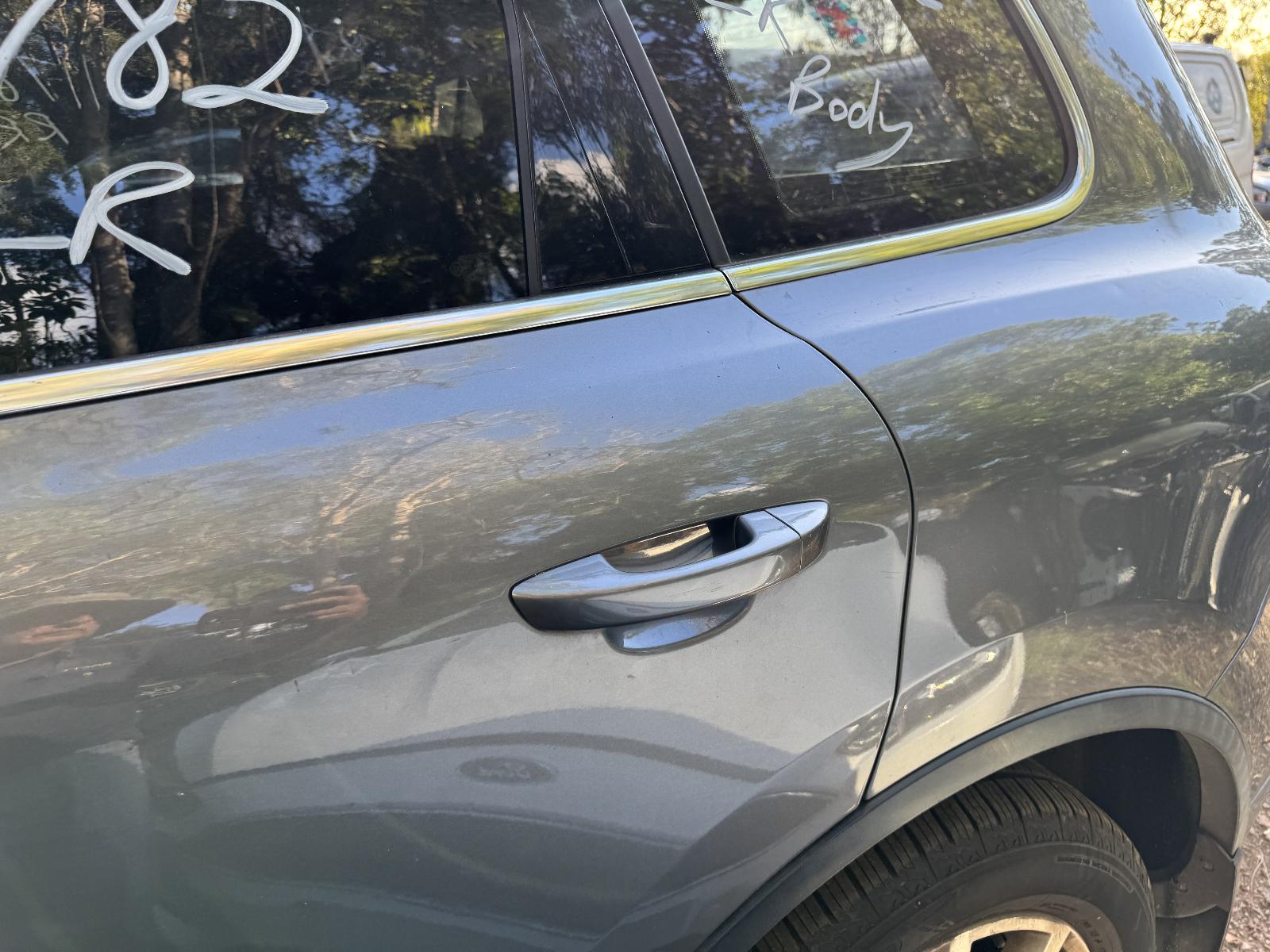 View VOLKSWAGEN TOUAREG 2012 5 Door Station Wagon Breaking