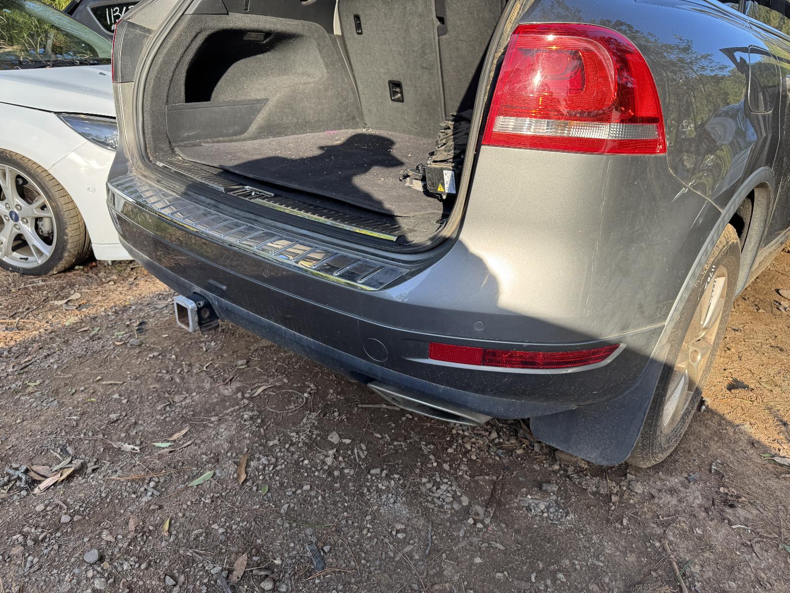 View VOLKSWAGEN TOUAREG 2012 5 Door Station Wagon Breaking