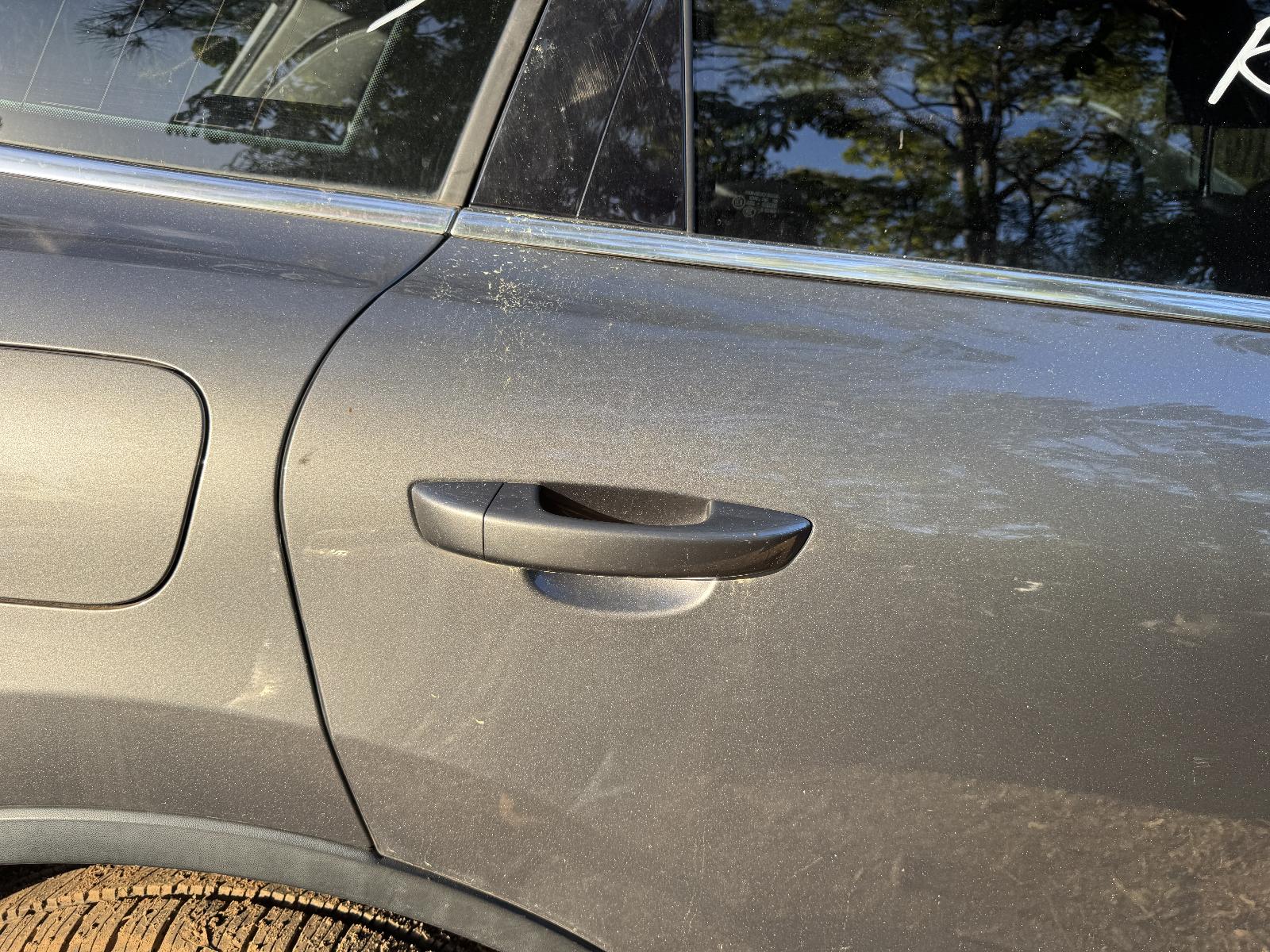 View VOLKSWAGEN TOUAREG 2012 5 Door Station Wagon Breaking