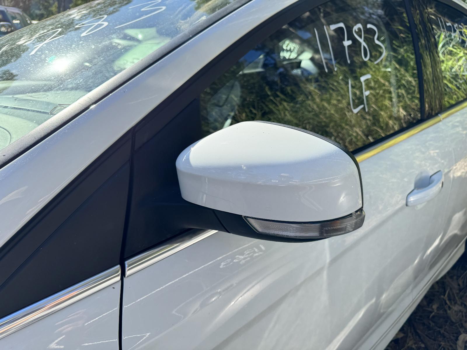View FORD FOCUS 2015 4 Door Hatchback Breaking