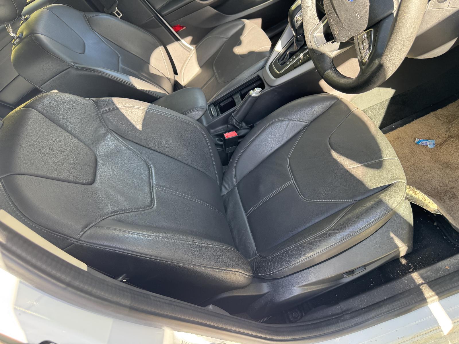 View FORD FOCUS 2015 4 Door Hatchback Breaking