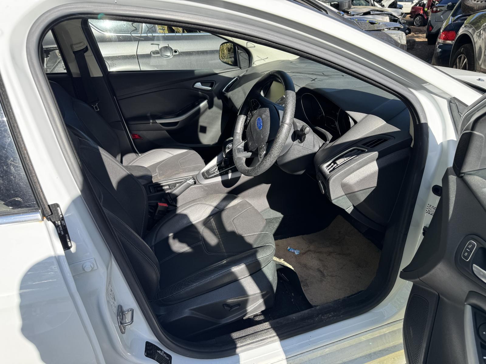 View FORD FOCUS 2015 4 Door Hatchback Breaking