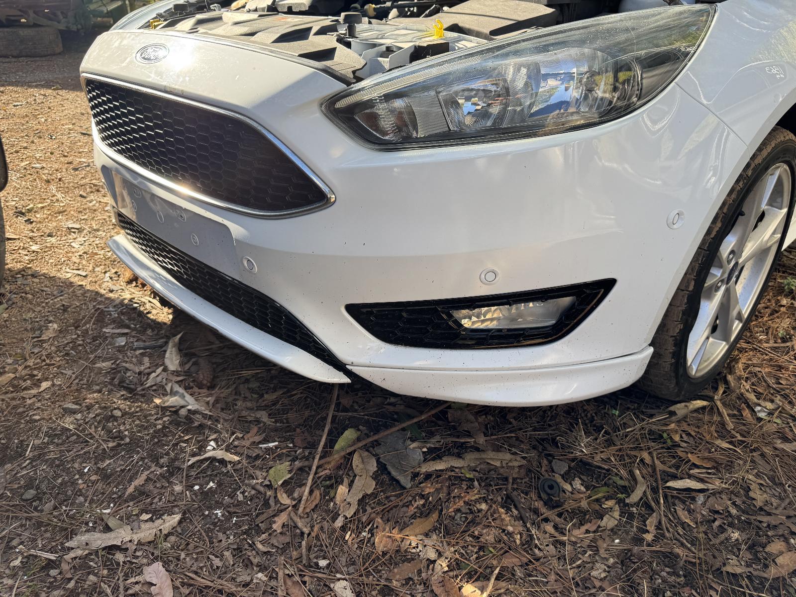 View FORD FOCUS 2015 4 Door Hatchback Breaking