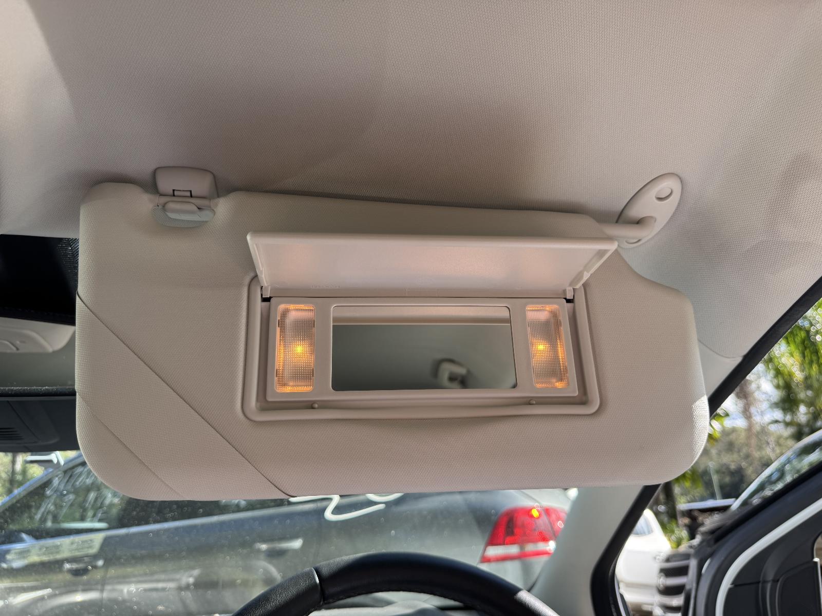 View FORD FOCUS 2015 4 Door Hatchback Breaking