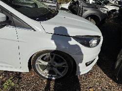 View FORD FOCUS 2015 4 Door Hatchback Breaking