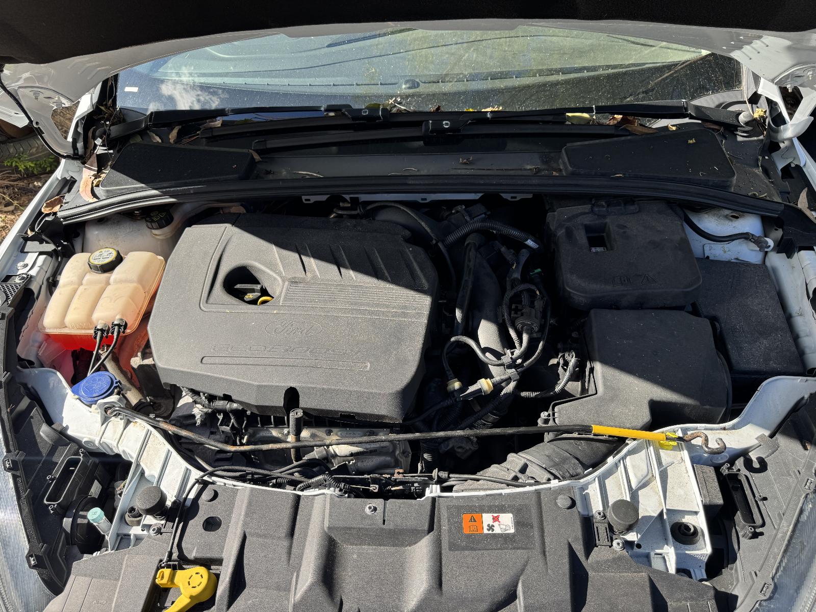 View FORD FOCUS 2015 4 Door Hatchback Breaking