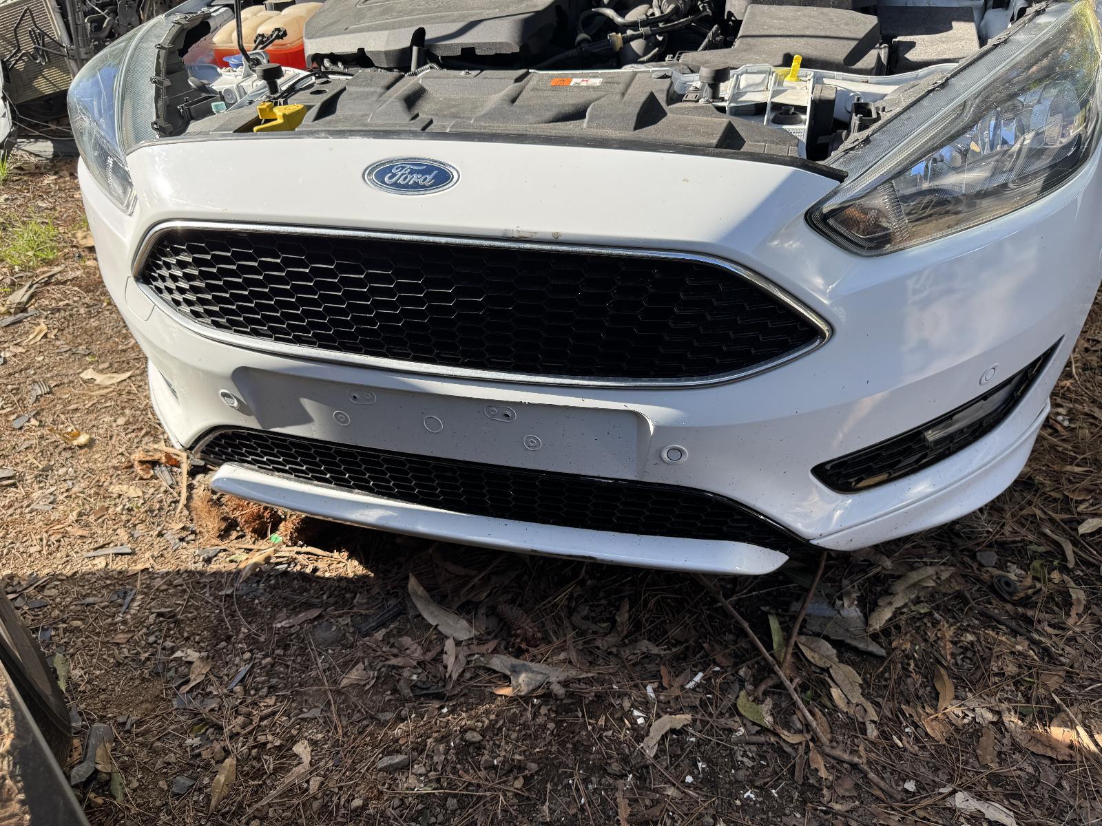 View FORD FOCUS 2015 4 Door Hatchback Breaking