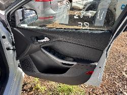 View FORD FOCUS 2015 4 Door Hatchback Breaking