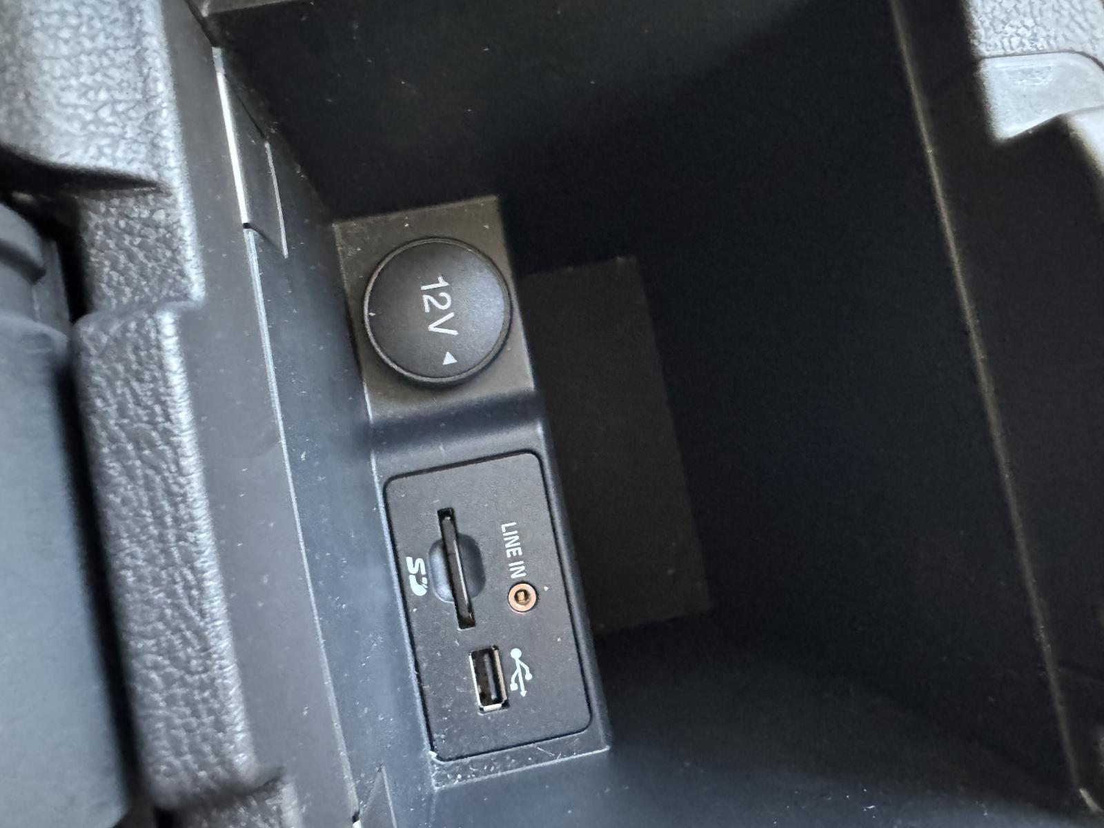 View FORD FOCUS 2015 4 Door Hatchback Breaking
