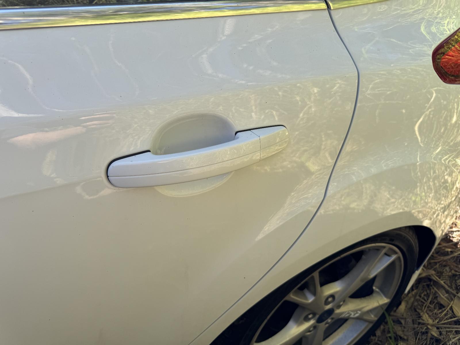 View FORD FOCUS 2015 4 Door Hatchback Breaking