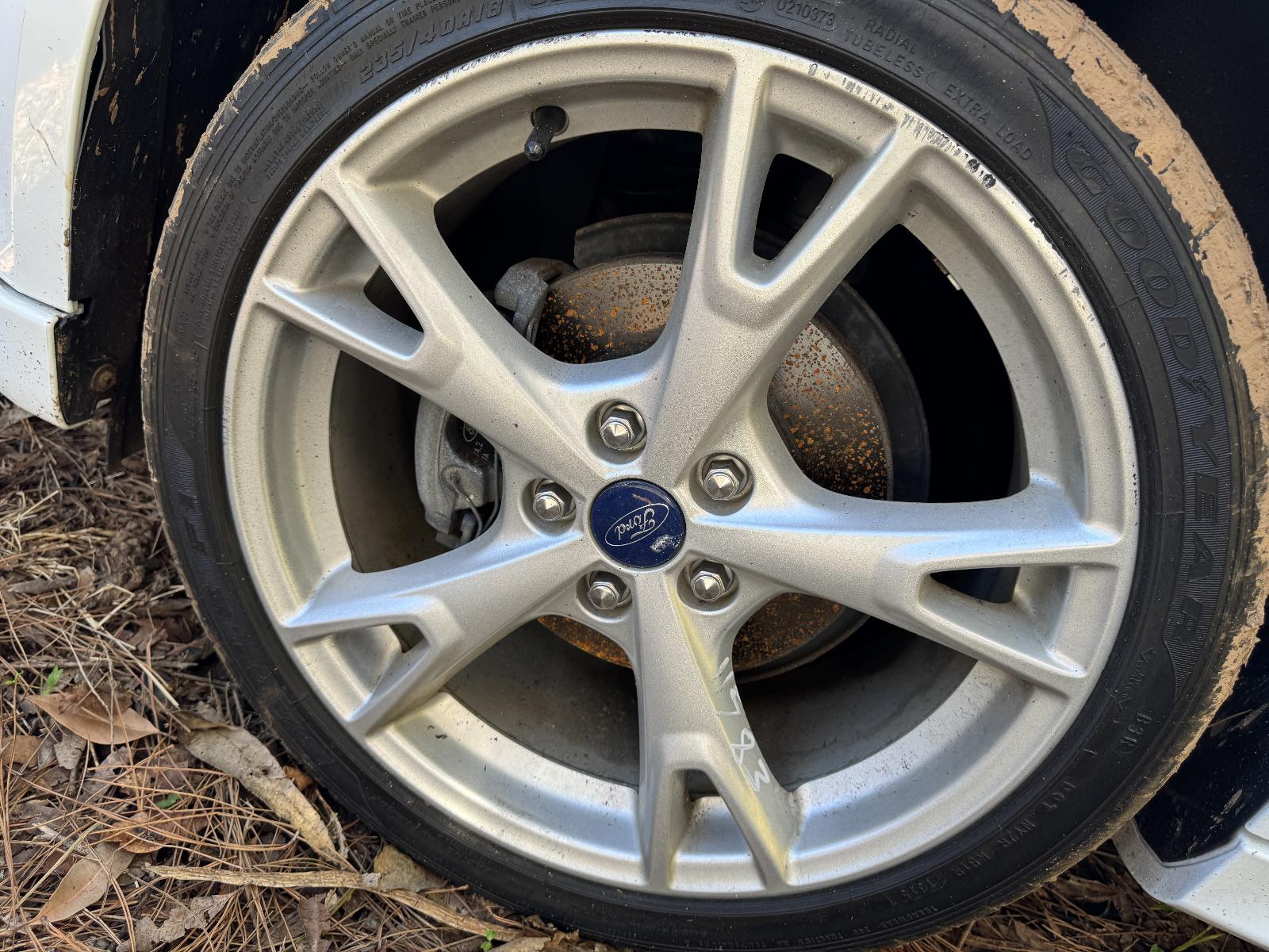 View FORD FOCUS 2015 4 Door Hatchback Breaking