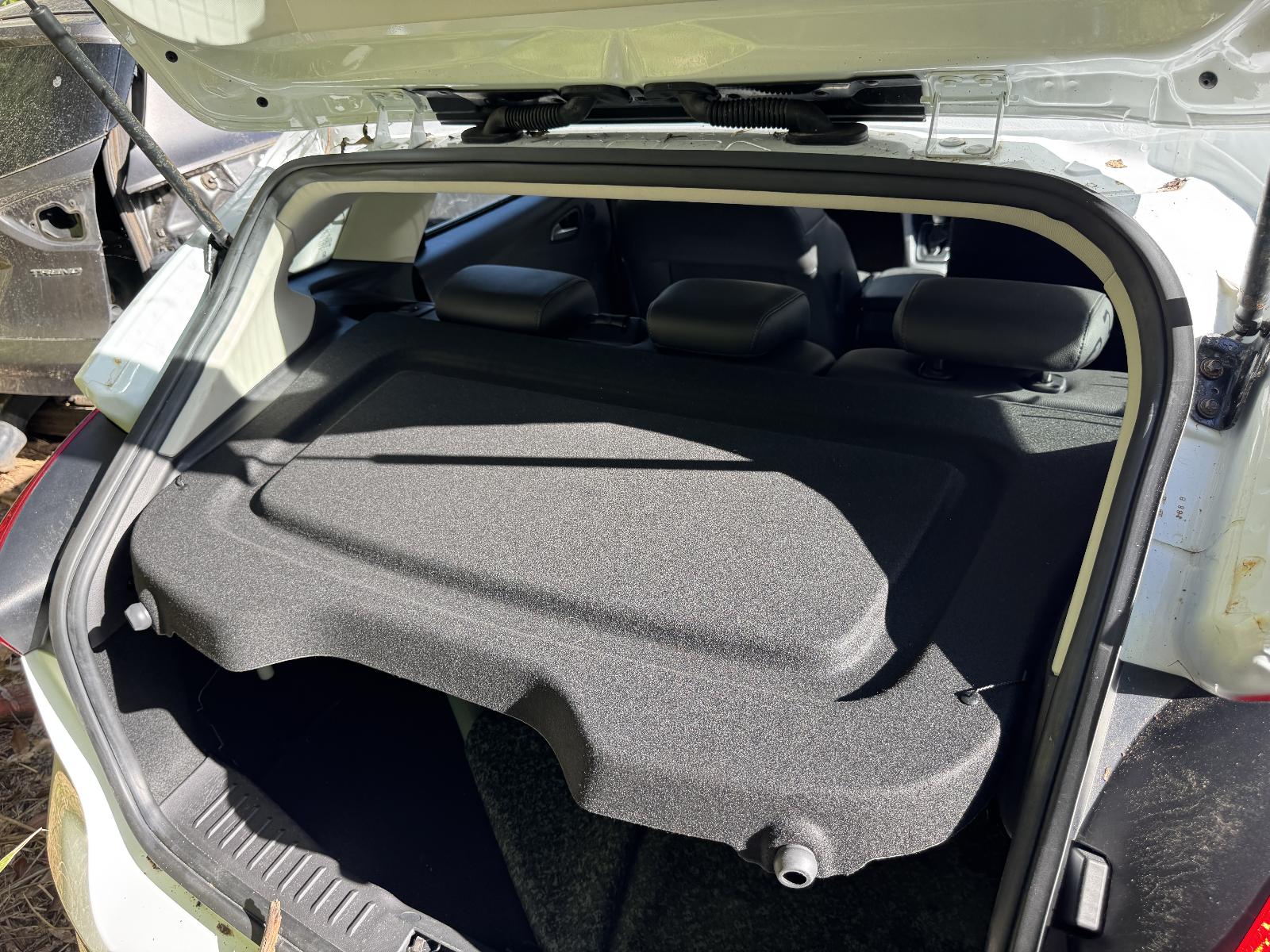 View FORD FOCUS 2015 4 Door Hatchback Breaking