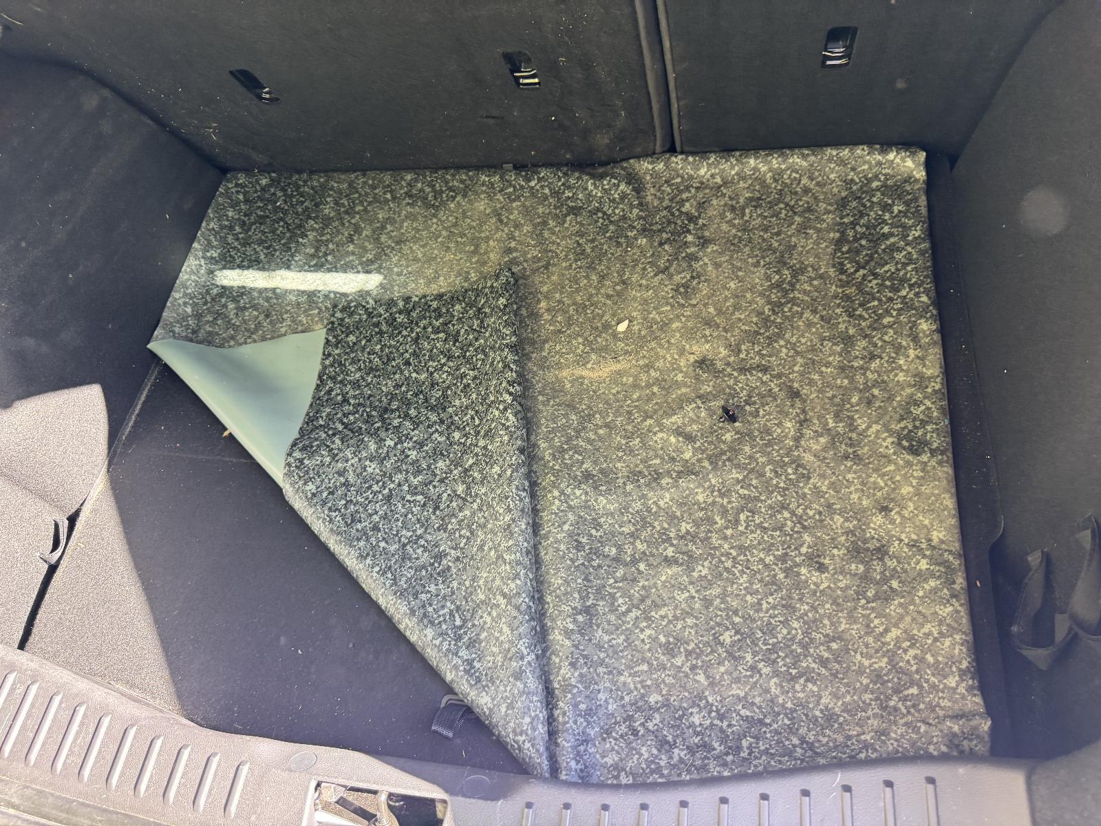 View FORD FOCUS 2015 4 Door Hatchback Breaking