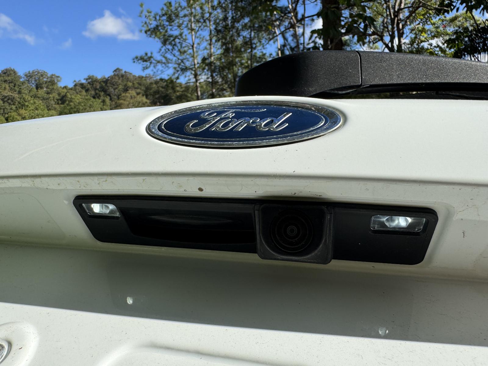 View FORD FOCUS 2015 4 Door Hatchback Breaking