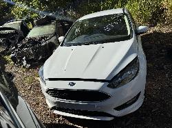 View FORD FOCUS 2015 4 Door Hatchback Breaking